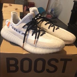 Yeezy 350 boost offwhite